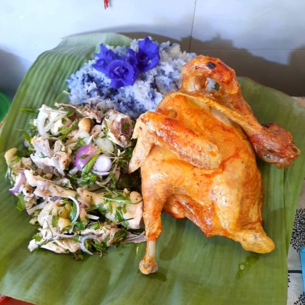 Gà cùa Phương Gia Trang