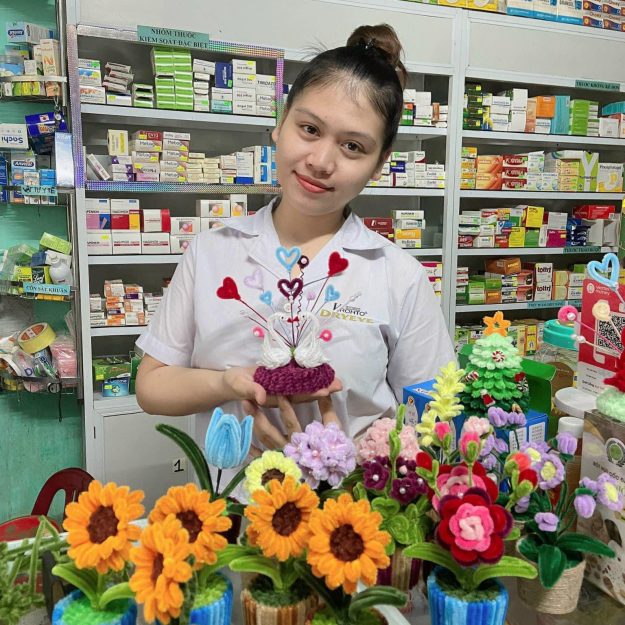 Hoa kẽm nhung handmade Mẹ Miu